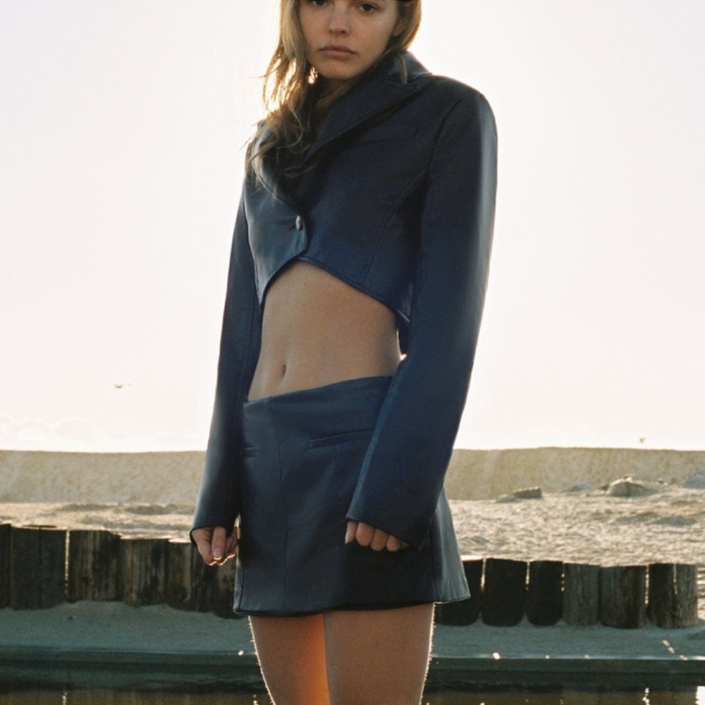 Blogger’s Favorite 🤩 NWT Zara Black Faux Leather Skort - Picture 4 of 7